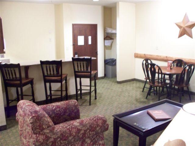 Fort Rapids Indoor Waterpark Resort Columbus Room photo